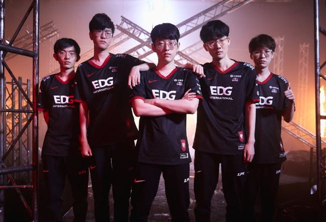 下滑和阵型 下滑和阵型