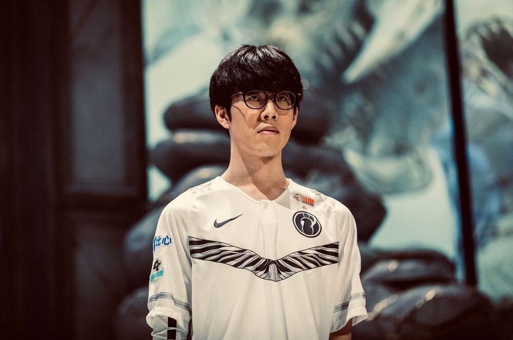 限于一个进 限于一个进