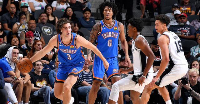 球队在攻防 球队在攻防